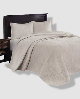 Madison Park Beige Ivory Quebec Quilted 3-Pc. Queen Bedspread Set-image
