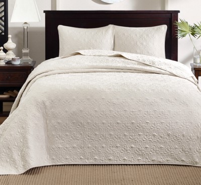 IVORY MATELASSE 3p King / Cal King 120x118 BEDSPREAD XXL SET : MEDALLION QUILT-image