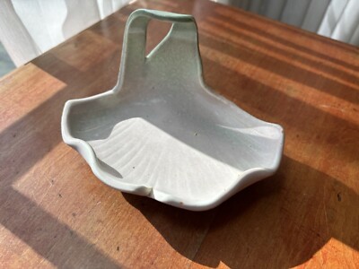 Signed Studio Pottery Ginko Leaf Bowl Chopmark-image