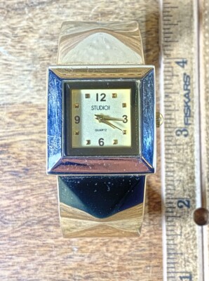 Vintage Studio Gold Ladies Watch (Parts/Repair or Battery? )(KD101)-image