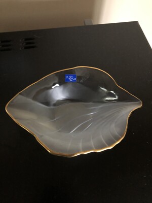 studio nova candy/nut dish, clear & frosted glass, leaf shaped, gold trimmed-image