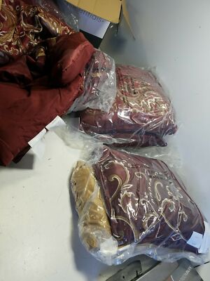 Hypoallergenic All Season Bedding-Set, Queen , Red-image