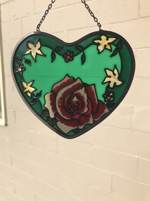 Art Studio 809 MH 3305 Stained Glass, Red Rose In Heart-shaped Frame with Chain-image
