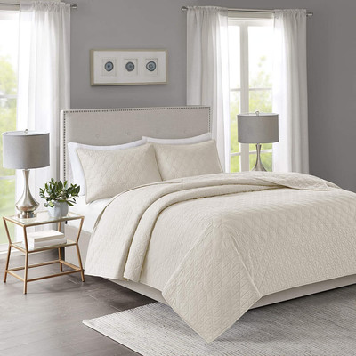 Linnette Reversible Quilt Set - All Season Breathable Coverlet, Lightweight Cozy-image