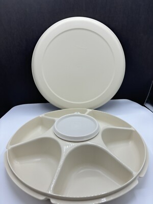 Vintage Tupperware 2-pc. veggie/fruit server tray almond #1666,#1665 +Dip Cup-image