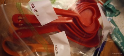 2 HEART SHAPED MEASURING CUPS & SPOONS-image