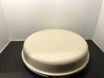 Tupperware 13” Divided Veggie Fruit Snack Party Tray 1665 with Center Dip 1667-image