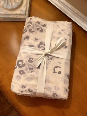 Pottery Barn Snow Leopard Duvet Cover Full/ Queen NWOT-image