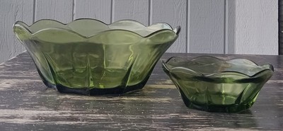 Vintage Anchor Hocking Avocado Green Glass Dish Set / Large and Small Bowl Set-image