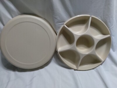 Vintage Tupperware Divided Veggie Relish & Dip Serving Tray 1665-1 w/ Lid 1666-1-image