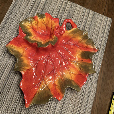 Vintage HARVEST Chip & Dip Ceramic Leaf-Shaped Dish/Tray/Platter-image