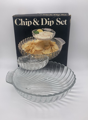Vtg. 1983 Leonard Chip & Dip Serving Set Large Clear Shell With Scalloped Edge-image