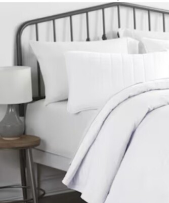 IENJOY HOME ULTRA SOFT DAMASK QUILTED COVERLET & SHAM !   TWIN-image