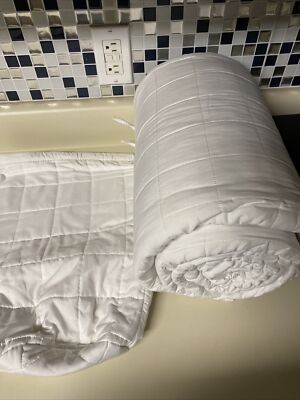 Ienjoy 3Pc King Size Set - White  Quilted Coverlet & 2 Shams-image