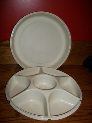 Tupperware Vintage Almond/TAN Tray Divided Veggie Dip 1665-3 & Lid 1666-4-EUC-image