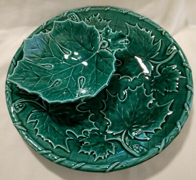 GEORGES BRIARD 2 PIECE GLAZED GREEN LEAF SERVING BOWL & DIP BOWL SET-image