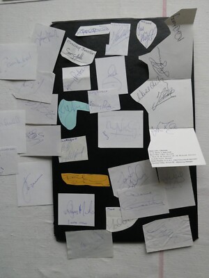 30x English Football Club signed items (mid-1980s) - lucky dip-image