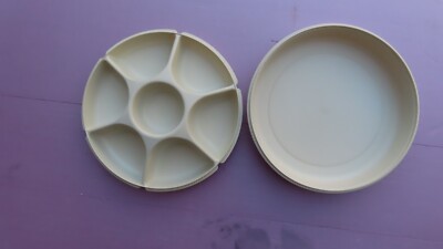 Vintage Tupperware Divided Veggie/ Fruit Dip Serving Tray W/ Lid  1666-4  1665-5-image