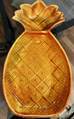 VINTAGE LARGE CALIFORNIA POTTERY YELLOW PINEAPPLE CENTERPIECE CHIP & DIP-image