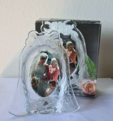 Studio Nova LOVE’S BOUQUET WY133/567 Bell Shaped Crystal Frame New, Open Box-image
