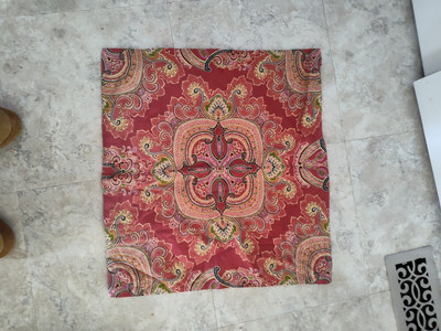 Pottery Barn Paisley Colonial Red Beige Regal Medallion 24