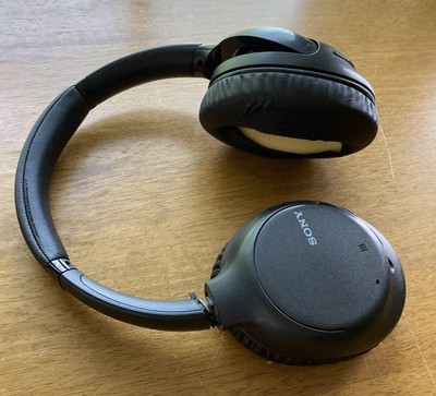 Sony Wireless Noise-Canceling Over The Ear Headphones Black For Parts or Repair-image