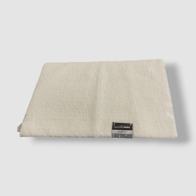 Madison Park White Signature Marshmallow Bath Rug, 20