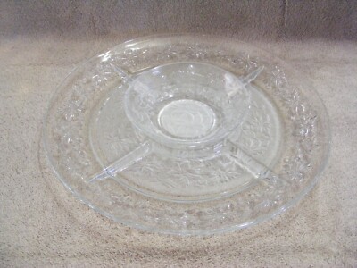 PRINCESS HOUSE FANTASIA POINSETTIA DIVIDED GLASS LARGE DIP AND CHIP PLATTER -image