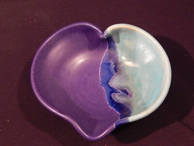 Studio Art Pottery Blue Aqua Heart Shaped Trinket Dish Signed Kia/Ria-image