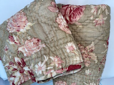 Pottery Barn Manchester Rose 2 Quilted Standard Shams-image