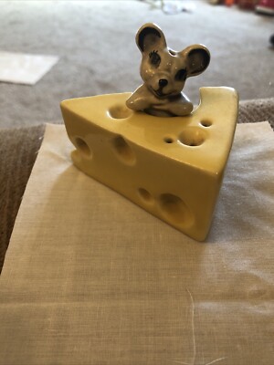 Ceramic Arts Studio Mouse & Cheese Salt & Pepper Shakers-image