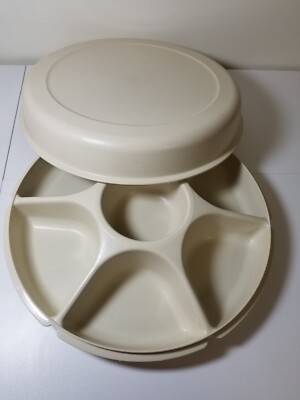 VTG TUPPERWARE DIVIDED VEGETABLE RELISH CHIP & DIP SERVING TRAY -image