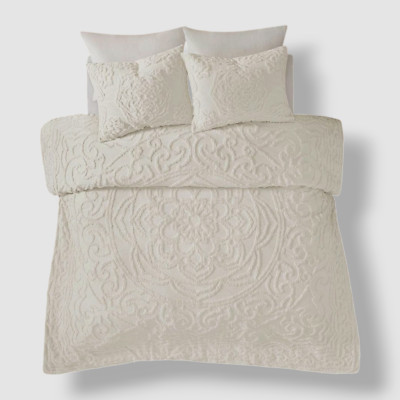 Madison Park White Laetitia Medallion 3-Pc Duvet Cover Set, King/California King-image