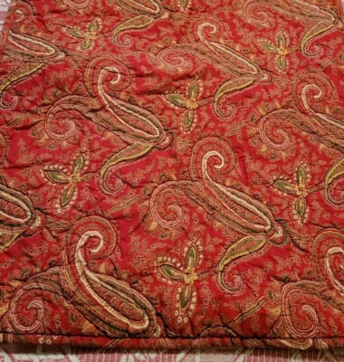 Pottery Barn Mira Anibel Quilted Red Paisley Standard Pillow Shams Pair 20x26