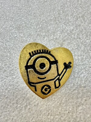 Universal Studios Gold Minion Heart Shaped Lapel Pin 1