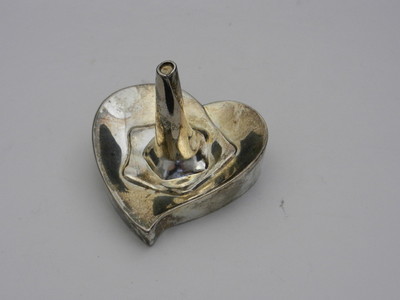 Studio Silversmiths Silver Plate Ring Holder Heart Shaped 2 1/2