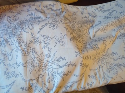 Madison Park Queen Sized Bed Skirt With Two Matching Pillow Shams-image