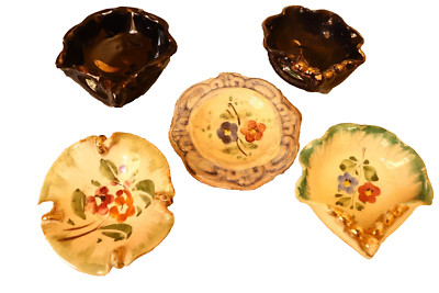 Vintage Set of 5 Pottery Ashtrays Shaped Scalloped, Floral Design Hand-Painted-image