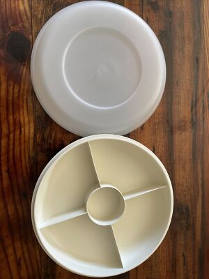 Tupperware #1708 Divided Veggie Relish Dish & Dip w/ Cover, 10