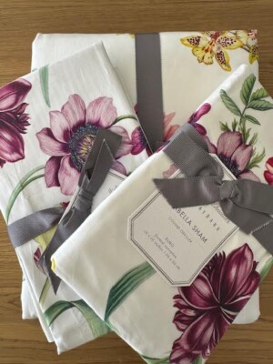 Pottery Barn MONIQUE LHUILLIER ISABELLA FLORAL Organic King Duvet & 2 Euro Shams-image