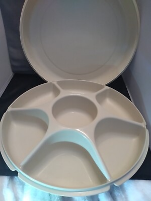 Tupperware Beige  Veggie Fruit Chip & Dip 2pc Bottom /lid  Opportunity Center-image