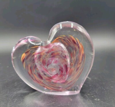 Art Glass Pink Heart Shaped Swirled Paperweight Pen Pencil Holder-image