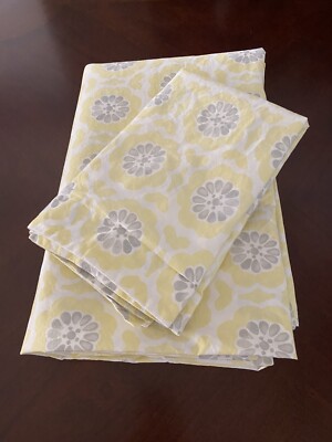 POTTERY BARN KIDS TWIN YELLOW GRAY FLORAL DUVET COVER & ONE STANDARD PILLOW SHAM-image