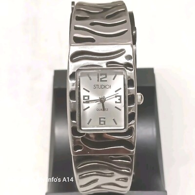Studio Brand Ladies Watch Bangle Clasp Band Square Face works-image