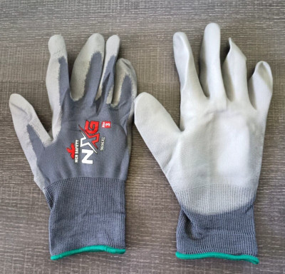 QTY 6 - MCR Safety Coated Gloves M 3/4 Dip x 9-1/2
