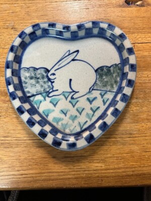 DEBBIE DEAN  Studio Pottery BUNNY/BLUE CHECKER Adorable HEART-SHAPE 9 Inch Dish-image