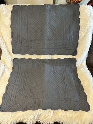 pottery barn Heirloom Scallop Quilted 2 Standard Shams- Charcoal Gray-image