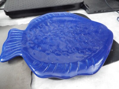 Home Studio Coastal Collection Fish-Shaped Blue Embossed Plate-image