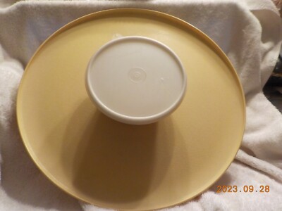 Vintage Tupperware Chip Dip-N-Serve Round Vegetable Appetizer 13