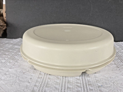 VTG TUPPERWARE 6 Divided Sections Vegetable/Fruit & Dip Serving Tray w/ Lid EUC-image